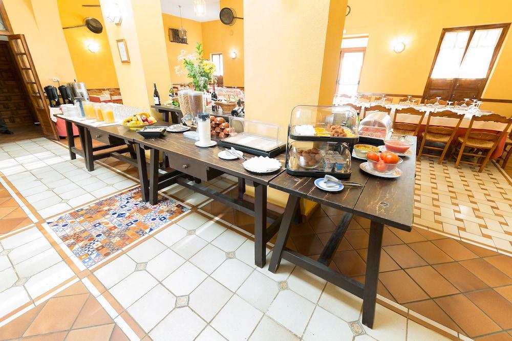 Hotel Turistica De Priego